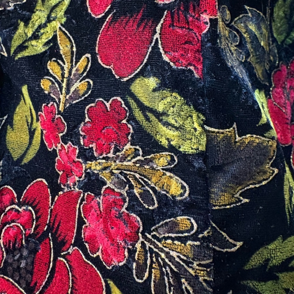 R & K Evening Velvet Floral Jacket Black Red Roses Green Vintage Size 12 Missy - Picture 6 of 7